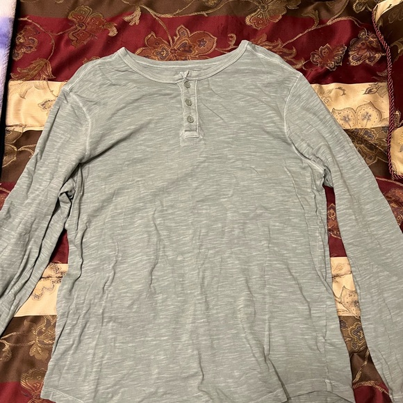 Men’s three old navy long sleeve Henley shirts size large bundle - Picture 3 of 6